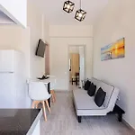 Seaview Tranquility - Elegant Escapes By The Shore Apartman