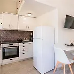 Apartman Seaview Tranquility - Elegant Escapes By The Shore