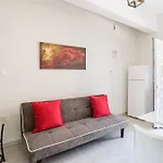 Apartman Seaview Tranquility - Elegant Escapes By The Shore *