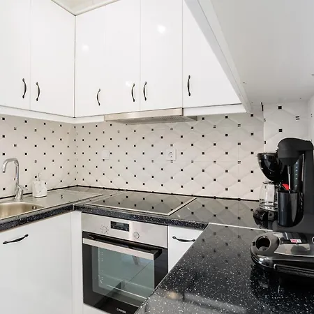 Apartment Seaview Serenity - Beachside Getaways