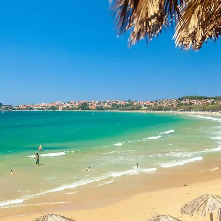 Seaview Tranquility - Elegant Escapes By The Shore Daire