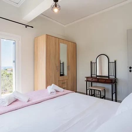 Daire Seaview Tranquility - Elegant Escapes By The Shore *