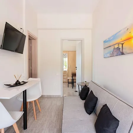 Seaview Tranquility - Elegant Escapes By The Shore Apartmán Agia Kiriaki (Messinia)