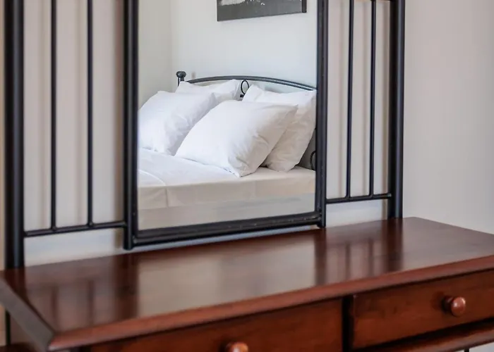 Seaview Tranquility - Elegant Escapes By The Shore Lägenhet