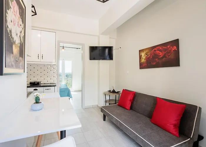 Seaview Tranquility - Elegant Escapes By The Shore *