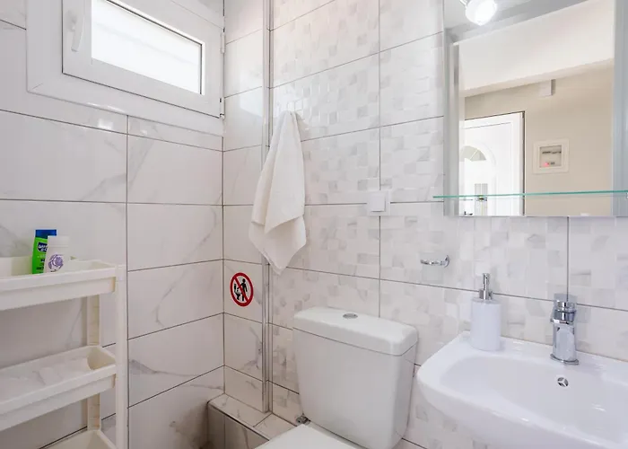 Seaview Tranquility - Elegant Escapes By The Shore Lägenhet Agia Kiriaki (Messinia)